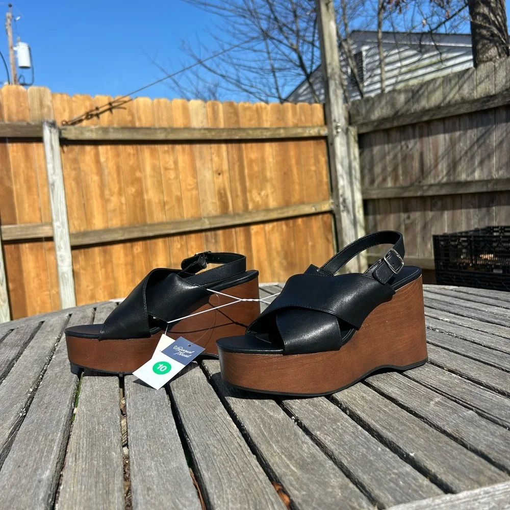 Women's Naomi Wood‎ Wedge Heels with Memory Foam Insole Universal Thread size 10